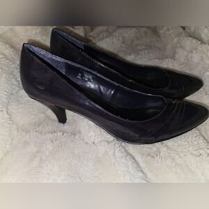 Classic Pointed-Toe Mid Heels in Deep Purple